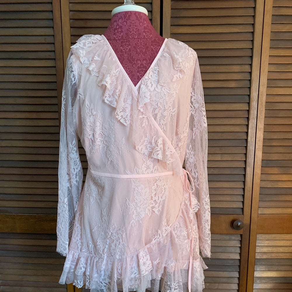 Roamans Lovely Lace Wrap Around Tunic Sz 16W